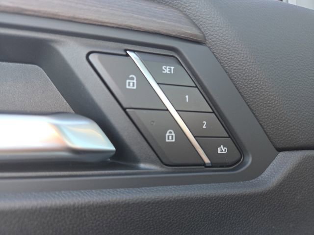 New 2026 GMC Acadia Denali w/ Super Cruise Package image 10