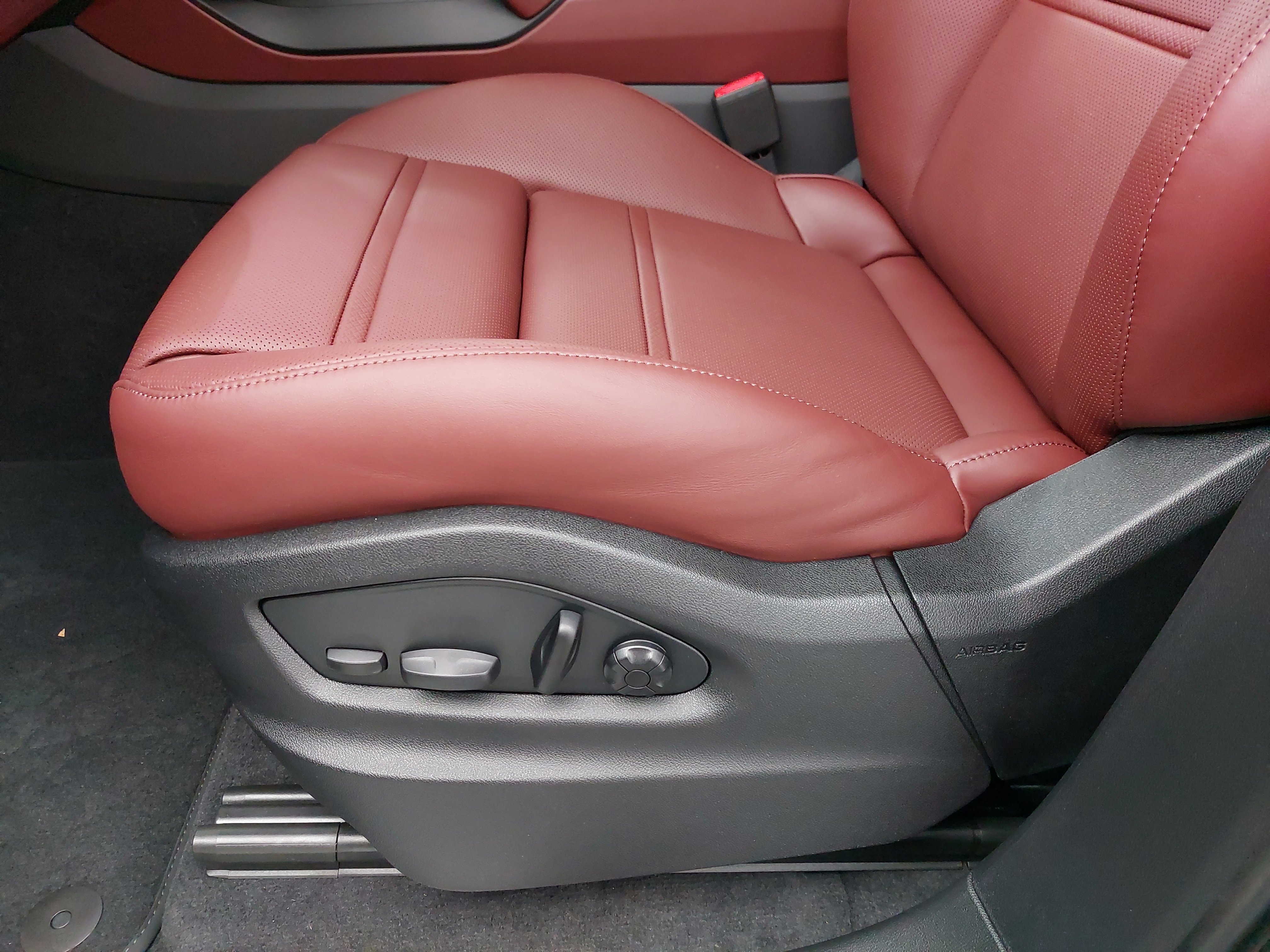 New 2026 Porsche Cayenne S image 31