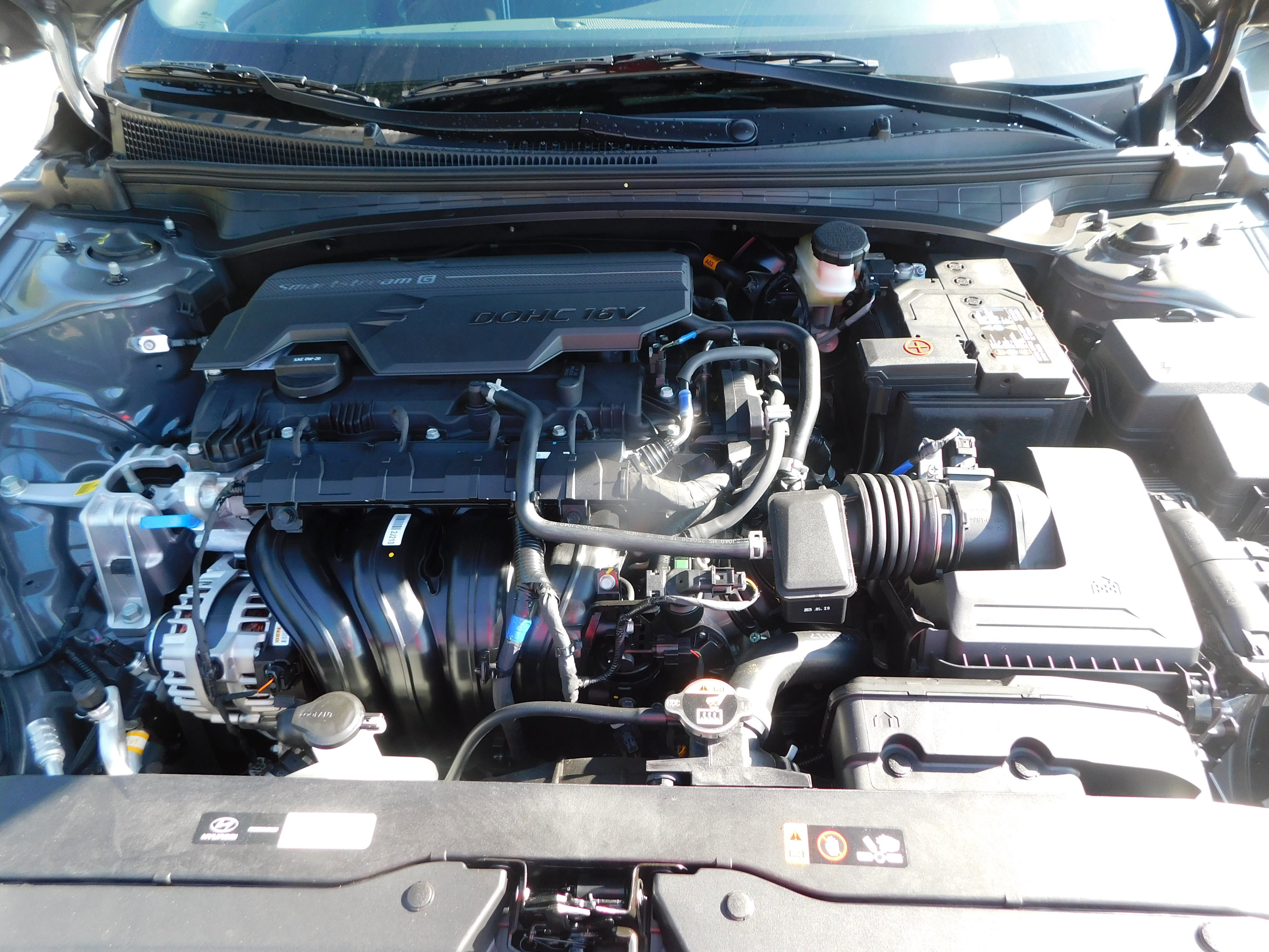 Certified 2025 Hyundai Elantra Sport FWD image 13