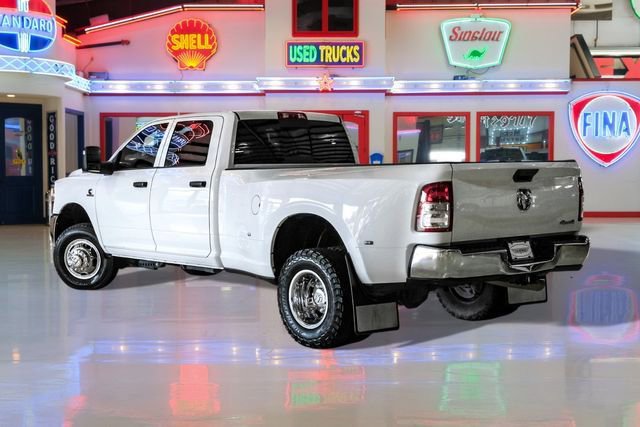 Used 2024 RAM 3500 Tradesman w/ Chrome Appearance Group image 4
