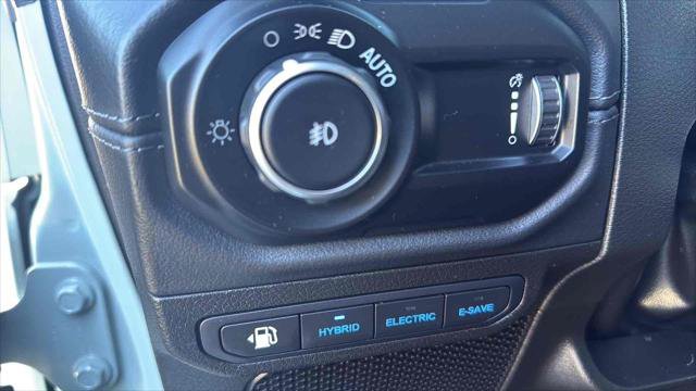 Used 2024 Jeep Wrangler Unlimited Rubicon 4xe image 18