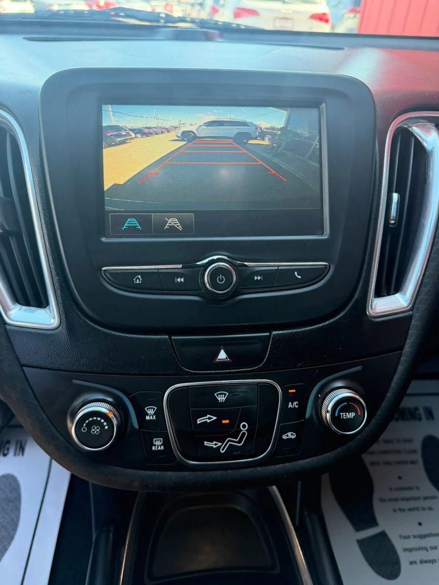 Used 2016 Chevrolet Malibu LT FWD image 9