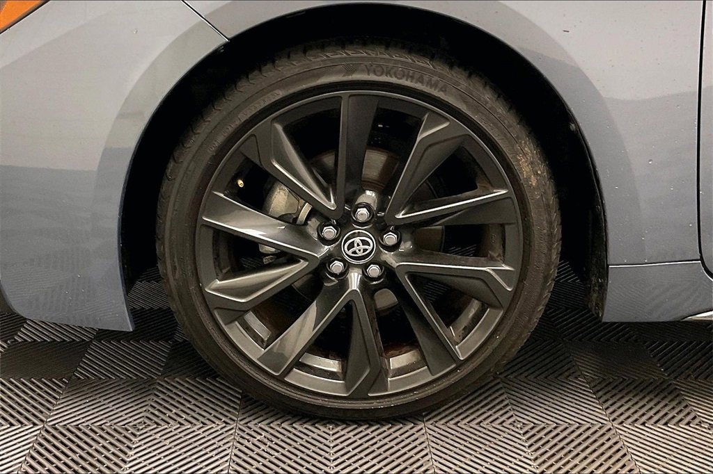 Used 2023 Toyota Corolla SE w/ SE Premium Package image 8