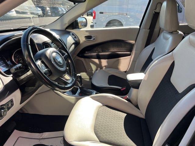 Used 2018 Jeep Compass Latitude w/ Cold Weather Group image 16