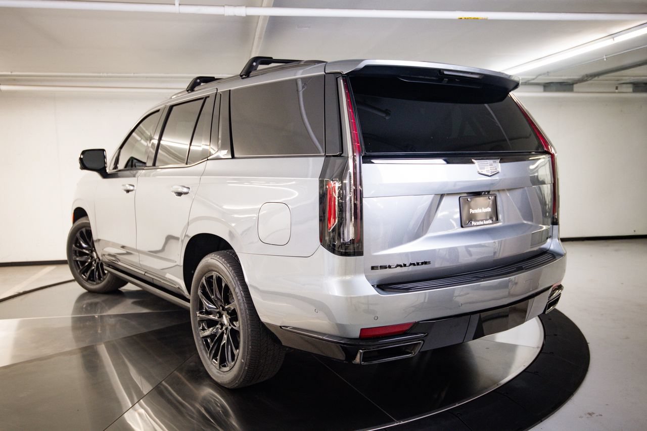 Used 2024 Cadillac Escalade Sport Platinum w/ LPO, ONYX Package AWD/4WD image 3