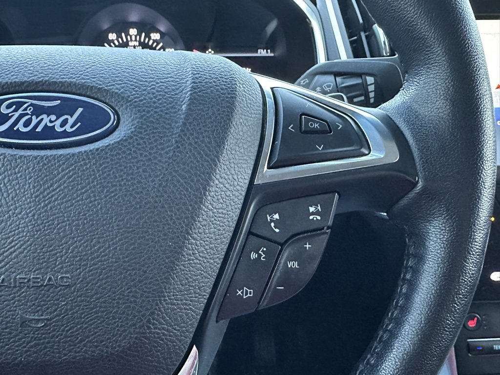 Used 2020 Ford Edge Titanium image 24