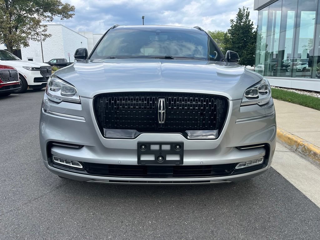 Certified 2023 Lincoln Aviator Reserve w/ Equipment Group 201A AWD/4WD image 2