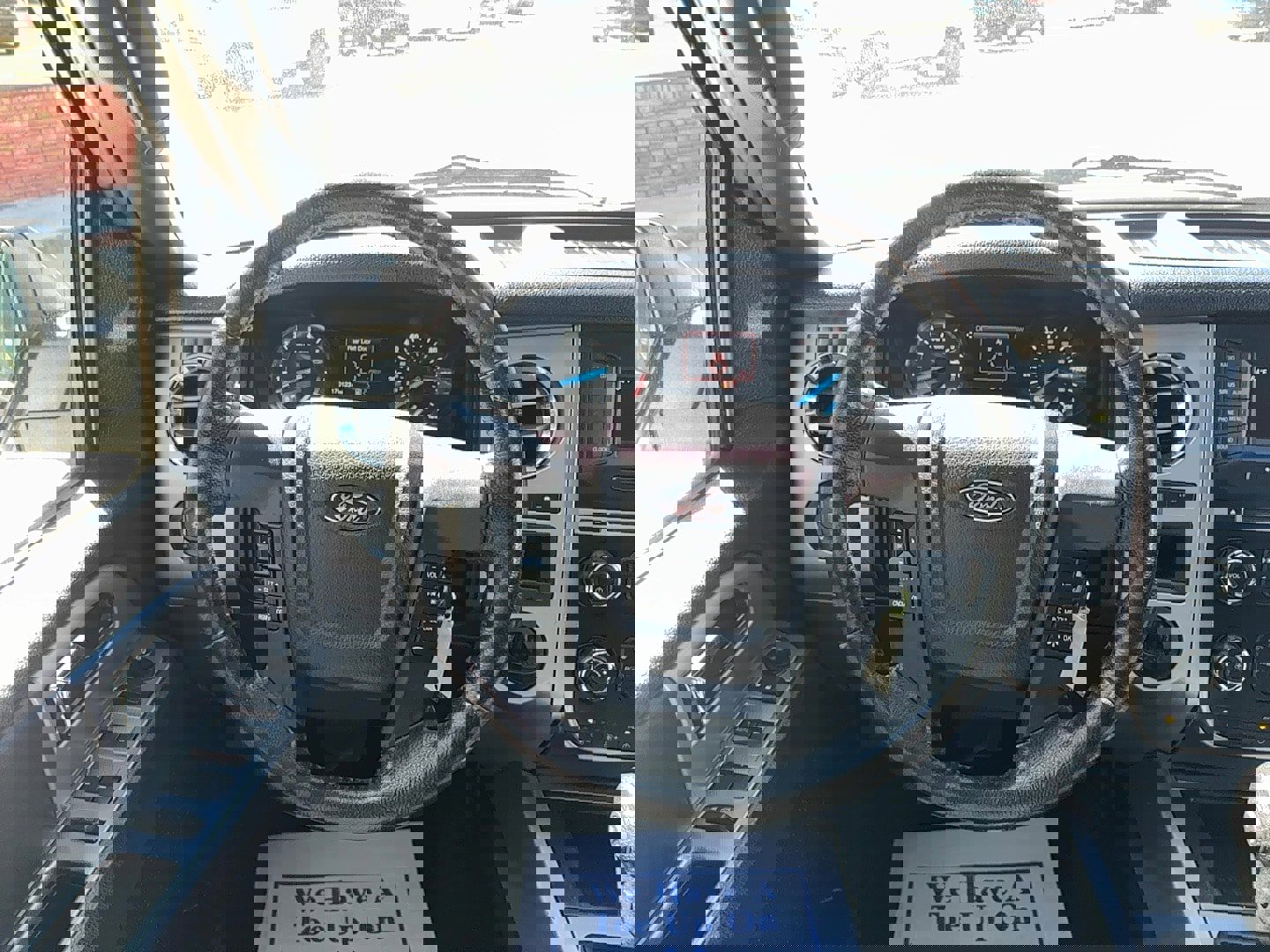 Used 2016 Ford Expedition EL XLT image 17