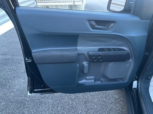 New 2025 Ford Maverick XL image 11