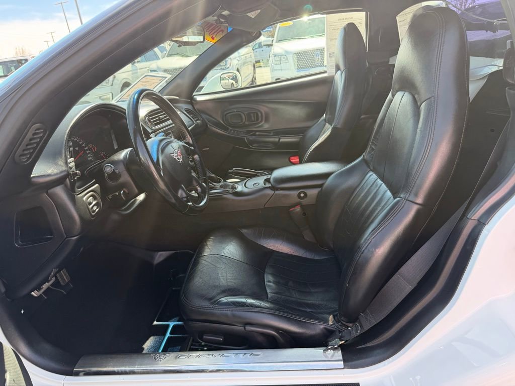 Used 2000 Chevrolet Corvette Convertible image 12