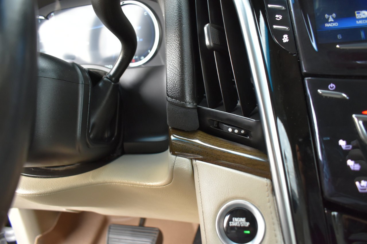 Used 2020 Cadillac Escalade ESV Premium Luxury image 43