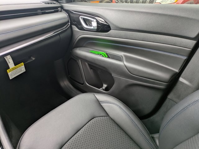 New 2026 Jeep Compass Latitude image 15