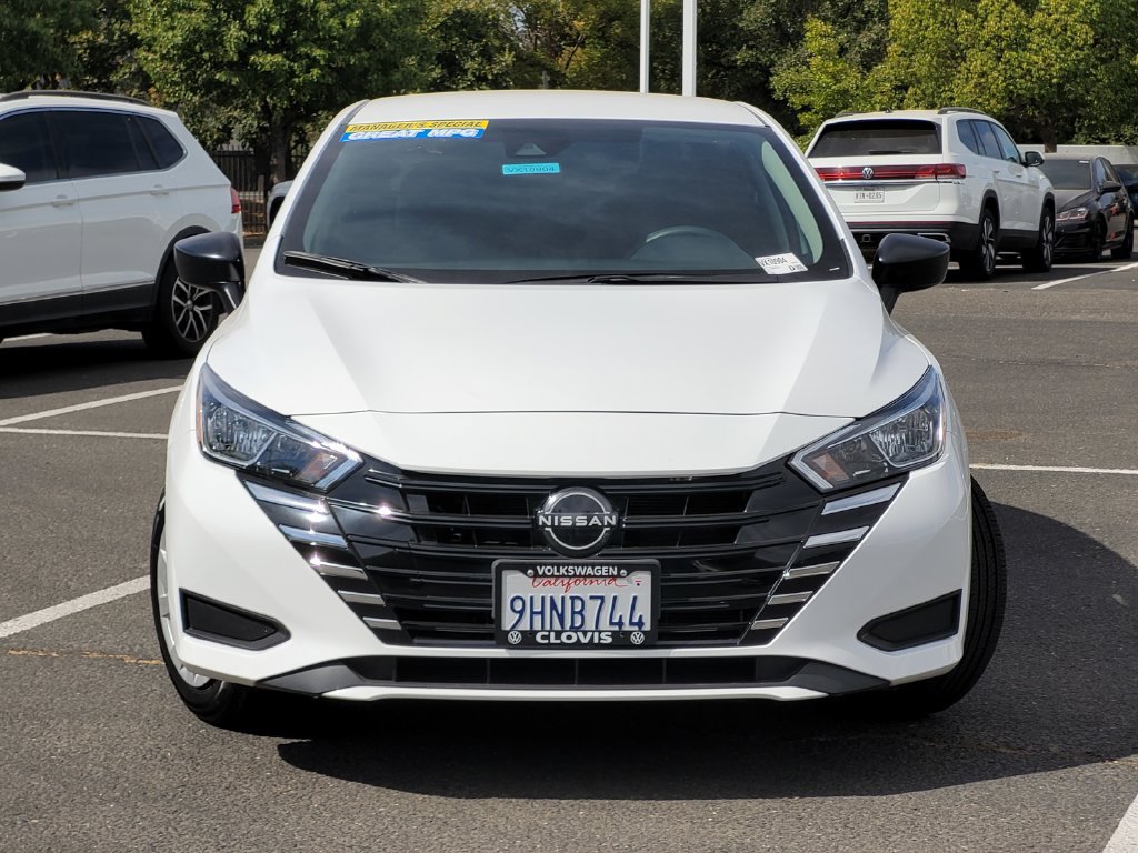 Used 2023 Nissan Versa S w/ Trunk Package FWD image 3