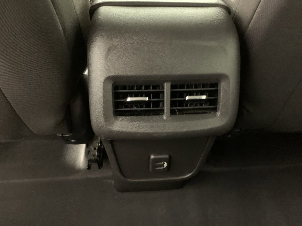 Used 2019 Chevrolet Equinox LS AWD/4WD image 36