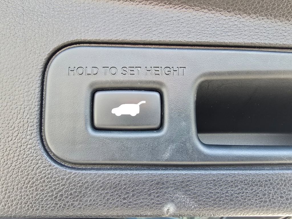 Used 2024 Acura MDX SH-AWD w/ Technology Package image 20
