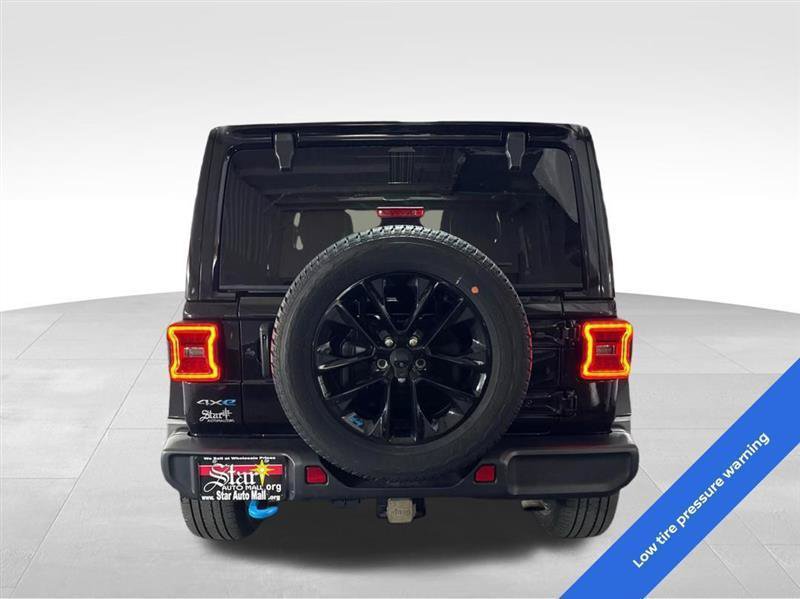Used 2023 Jeep Wrangler Unlimited Sahara w/ Cold Weather Group AWD/4WD image 6