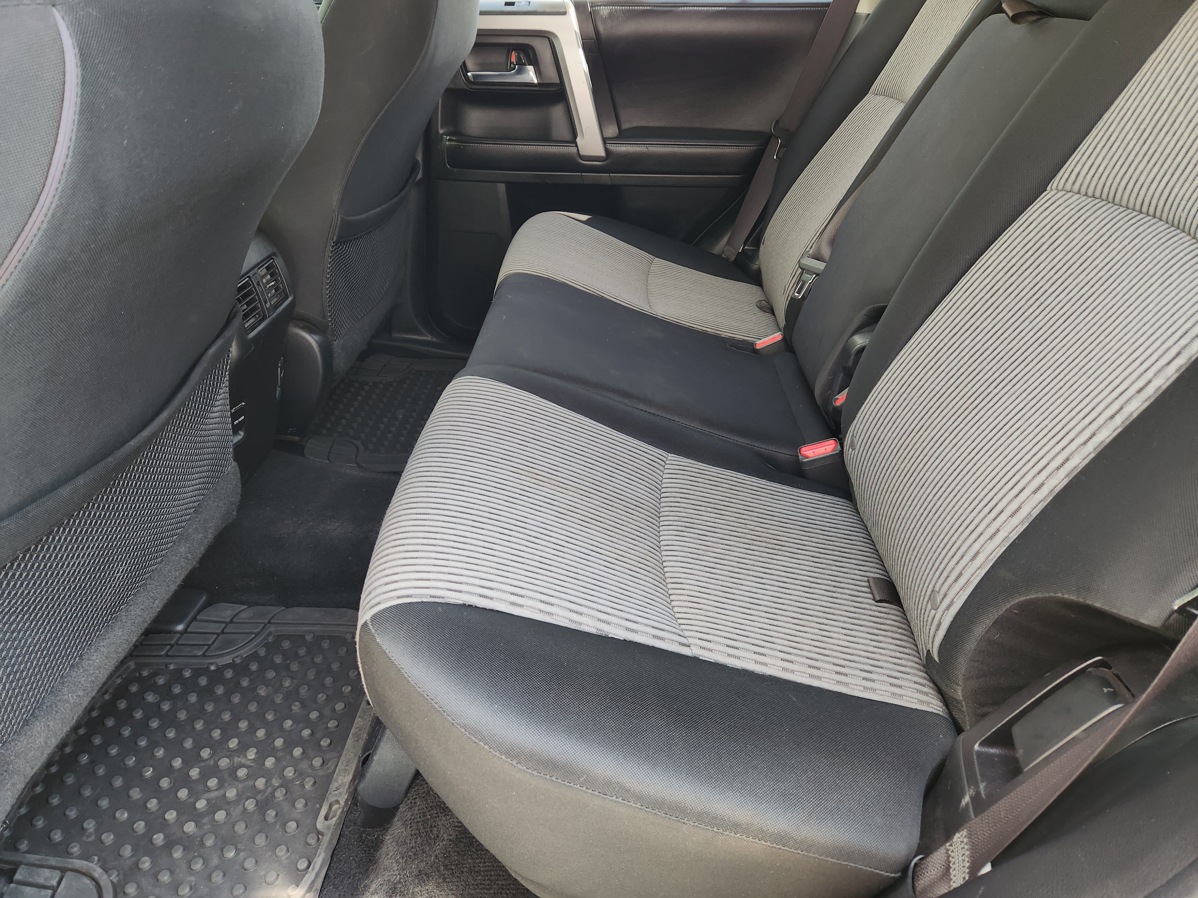 Used 2016 Toyota 4Runner SR5 AWD/4WD image 29