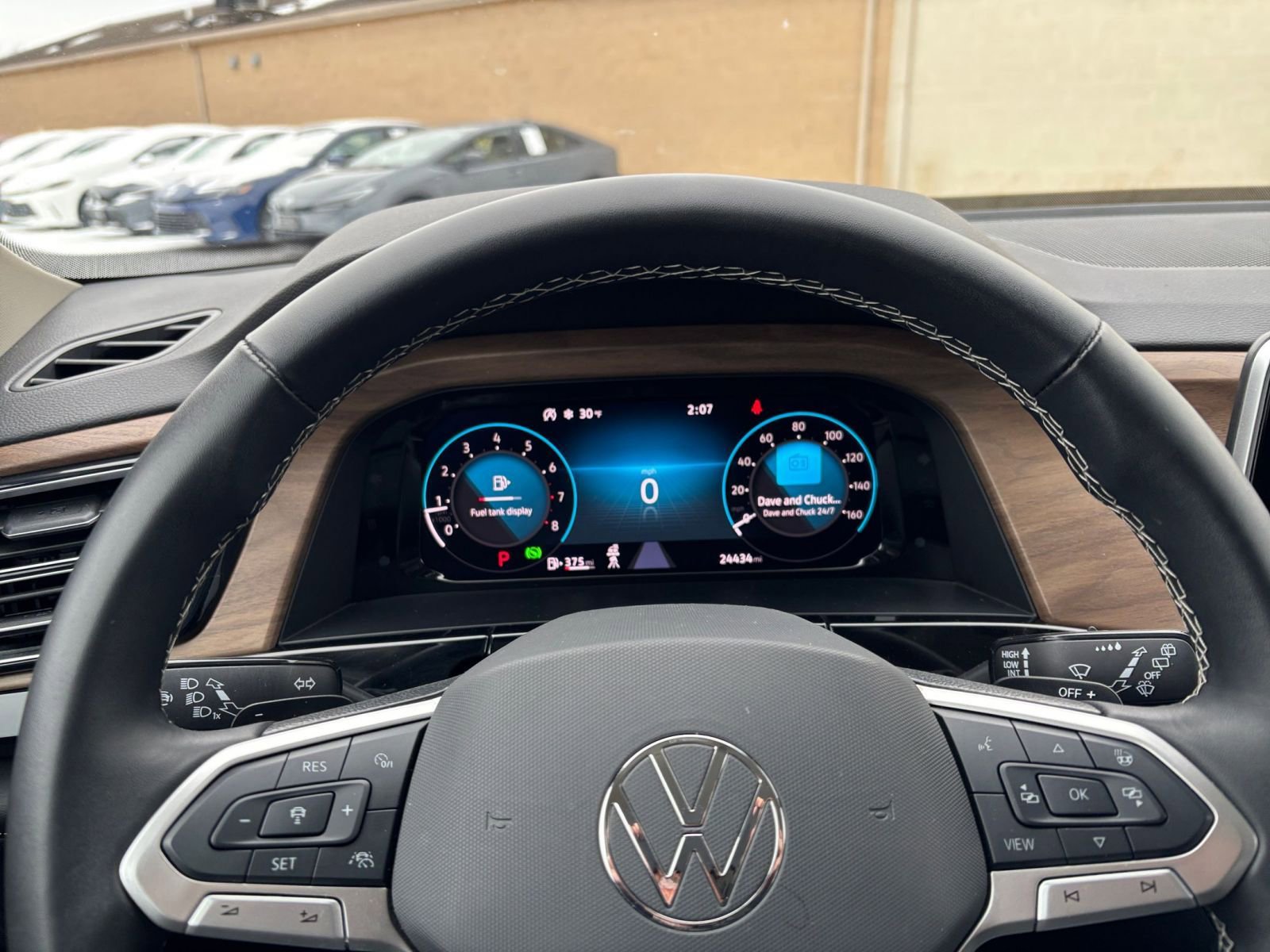 Used 2025 Volkswagen Atlas SE image 35