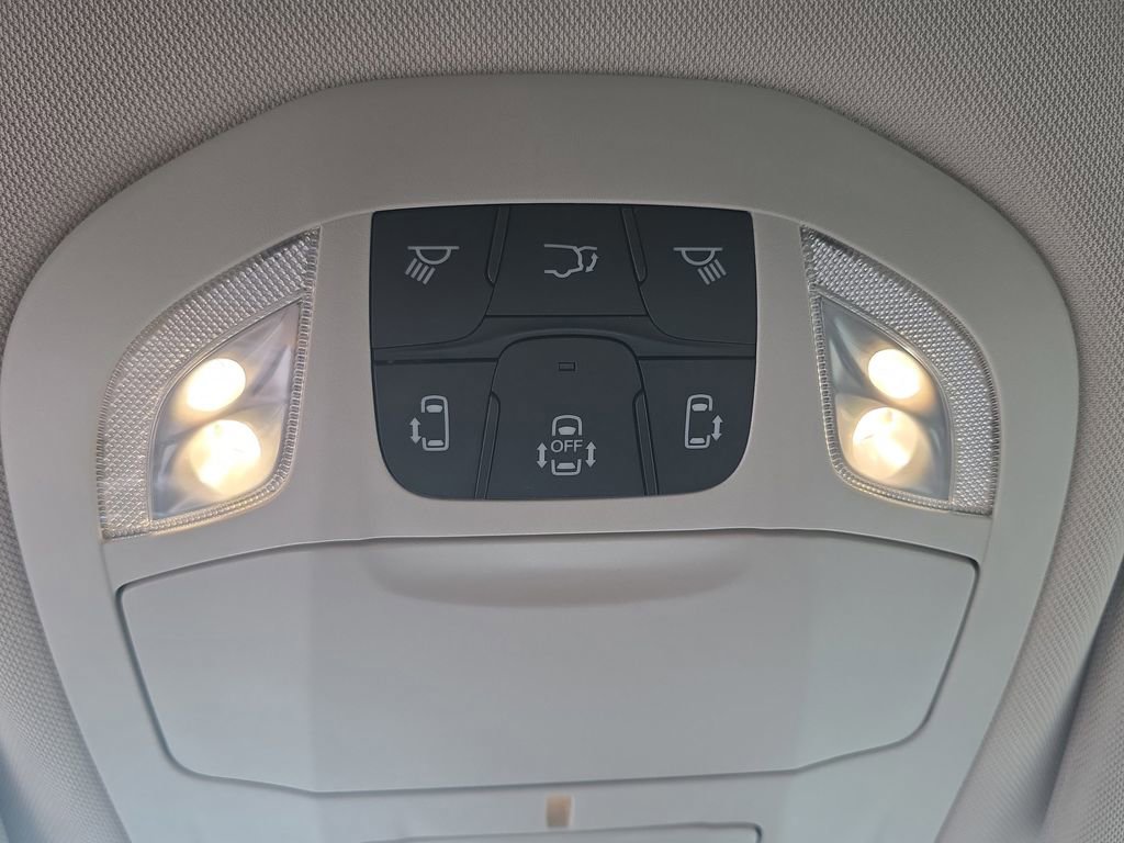 Used 2023 Chrysler Pacifica Touring-L FWD image 29