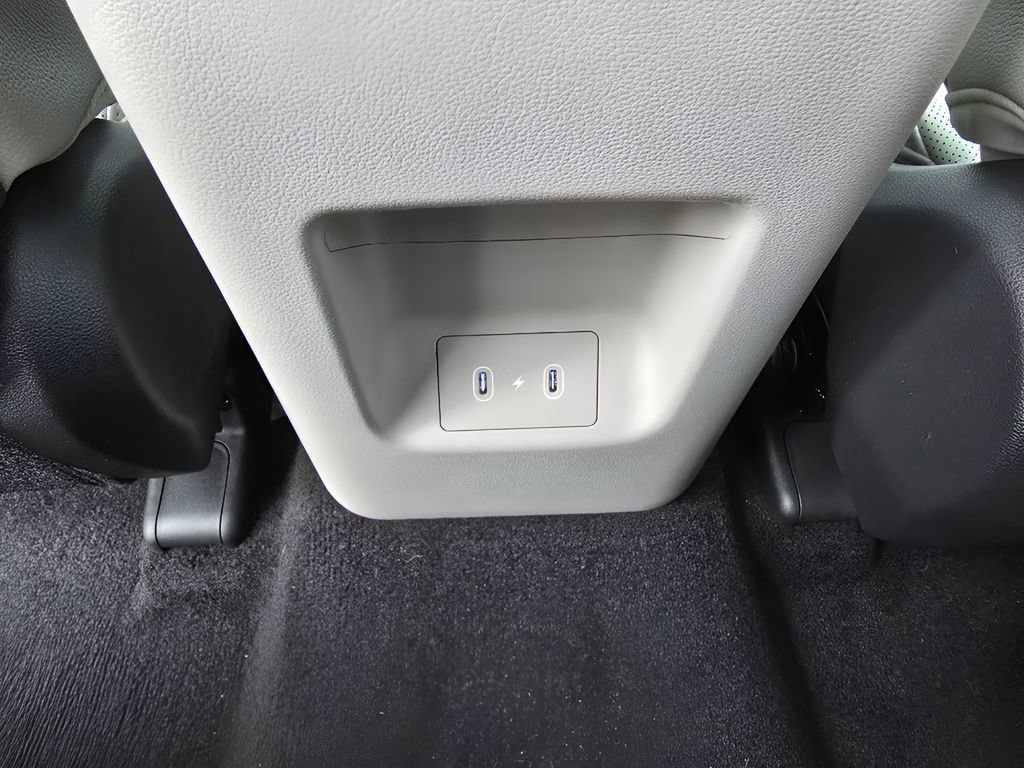 New 2026 Hyundai Tucson Limited image 28