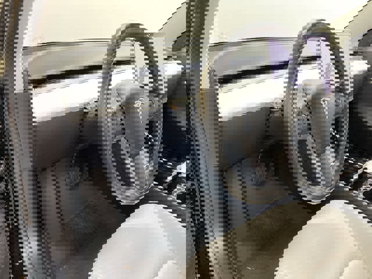 Used 2018 Tesla Model 3 Long Range image 2