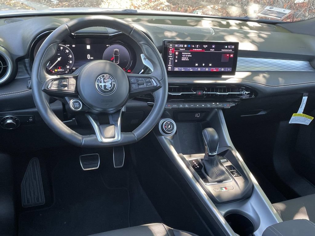 Used 2025 Alfa Romeo Tonale w/ Premium Package AWD/4WD image 7