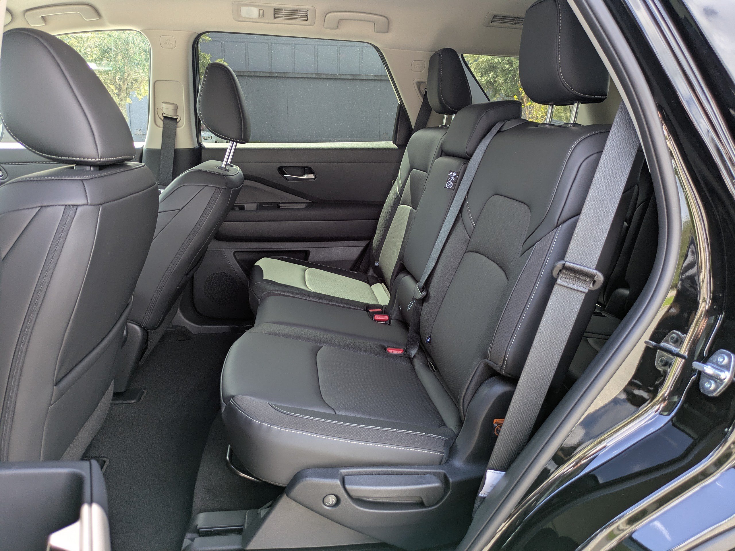New 2026 Nissan Pathfinder SL FWD image 15