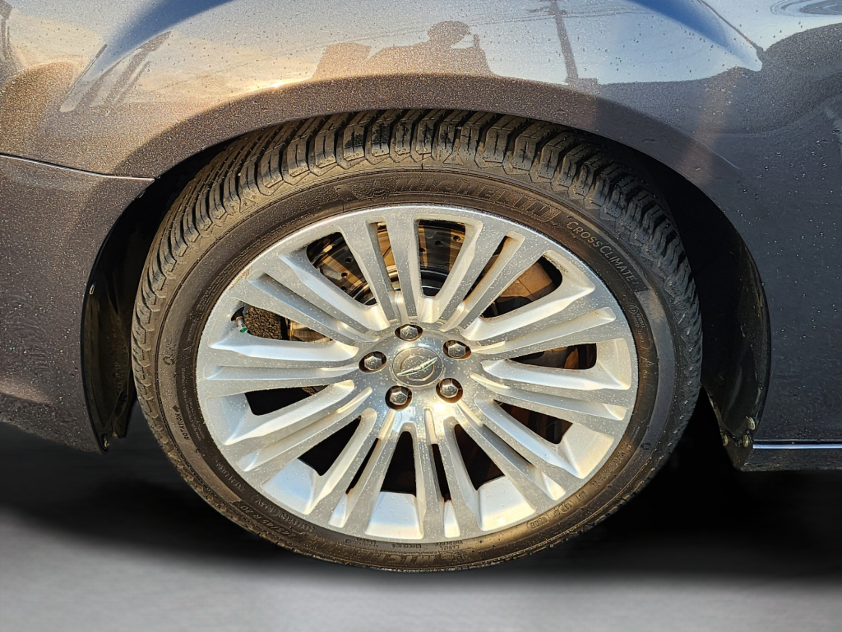 Used 2013 Chrysler 300 C RWD image 10