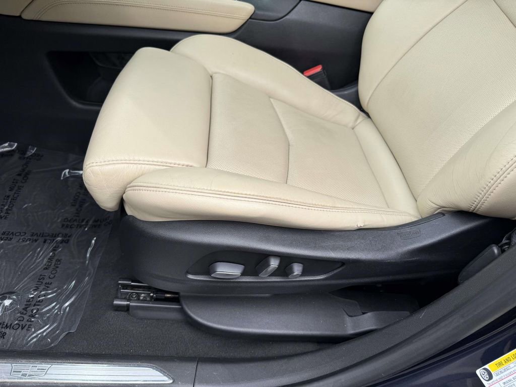 Used 2017 Cadillac XT5 Luxury w/ Driver Awareness Package image 3