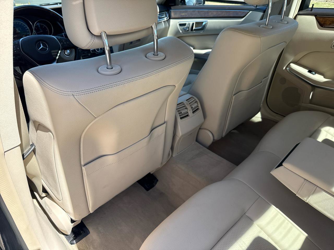 Used 2014 Mercedes-Benz E 250 BlueTEC 4MATIC Sedan image 41