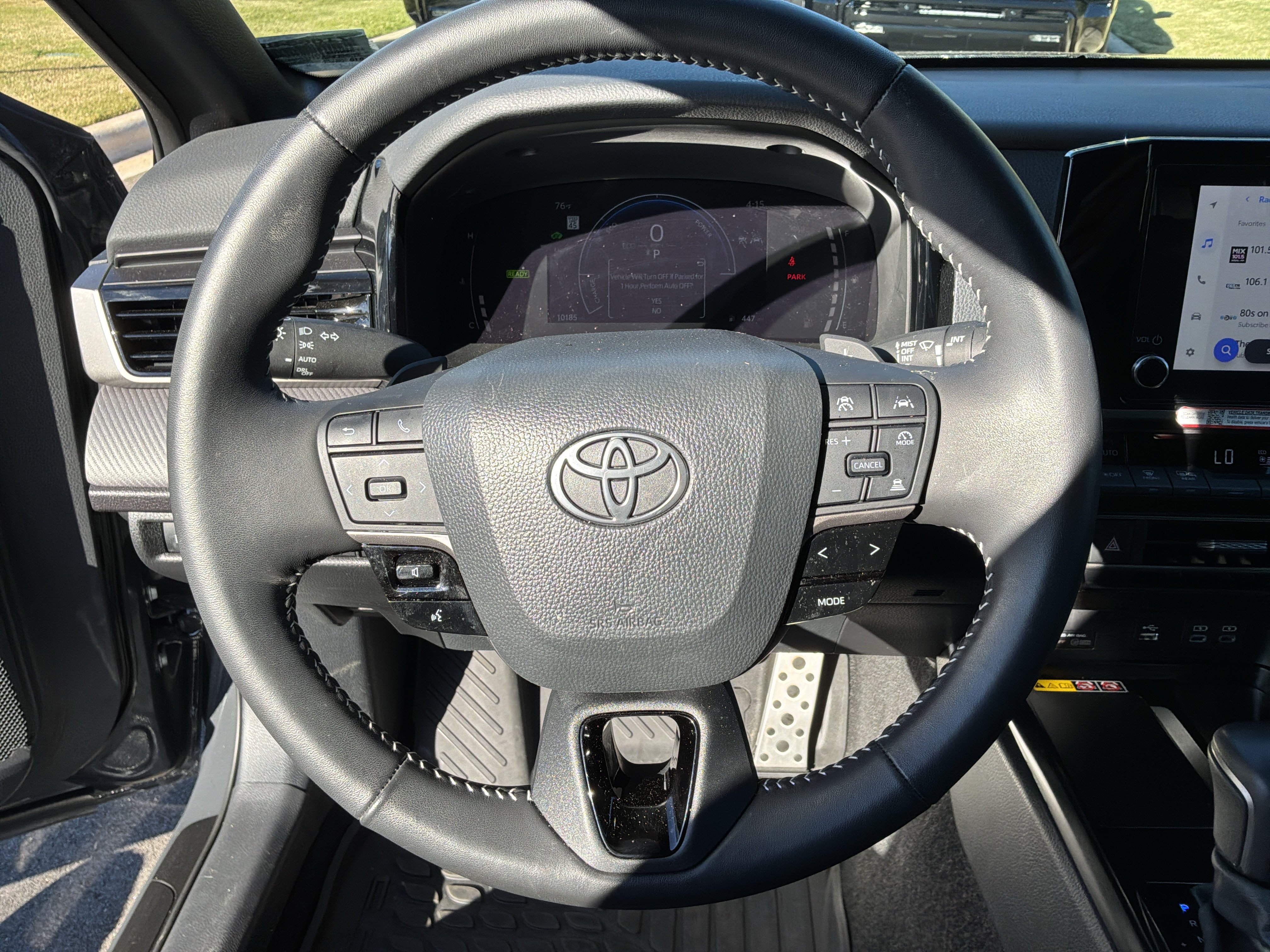 Used 2026 Toyota Camry SE FWD image 8