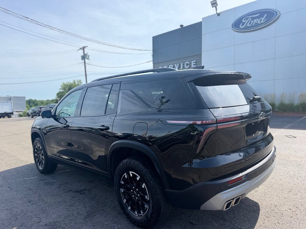 Used 2025 Chevrolet Traverse Z71 w/ Driver Confidence Package AWD/4WD image 5