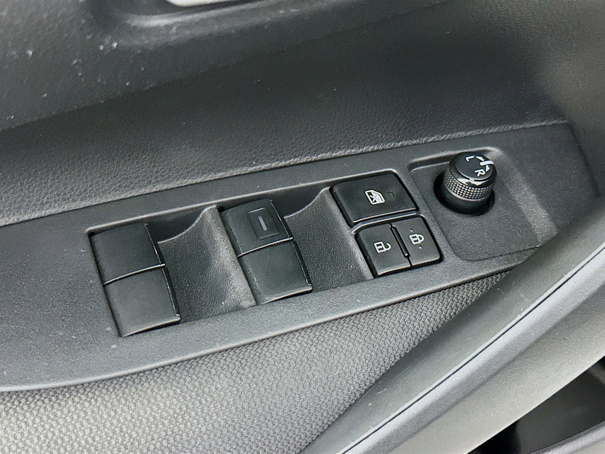 Used 2021 Toyota Corolla LE w/ Carpet Mat Package (TMS) FWD image 15