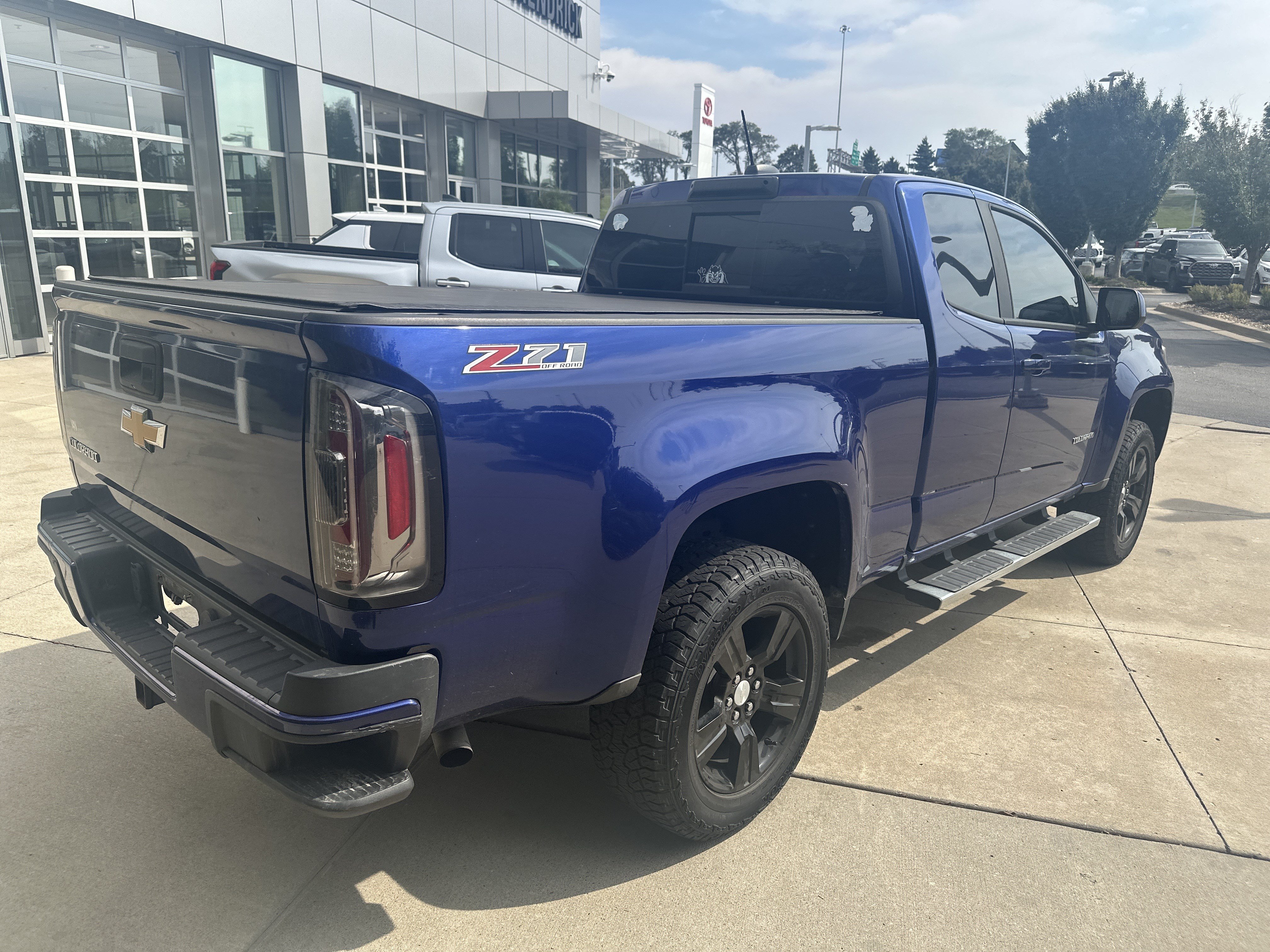 Used 2016 Chevrolet Colorado Z71 AWD/4WD image 6