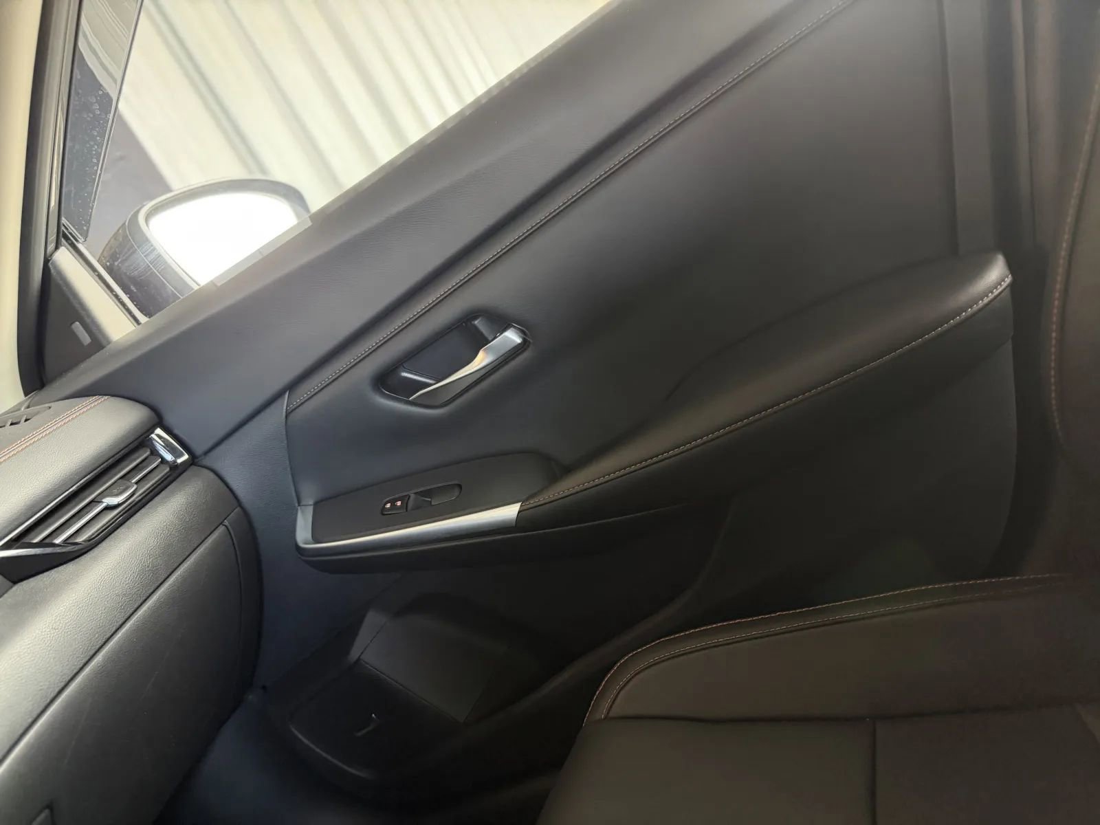 Used 2023 Nissan Sentra SR w/ SR Premium Package FWD image 35