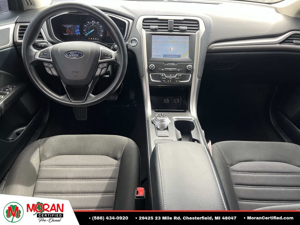 Used 2020 Ford Fusion SE FWD image 13