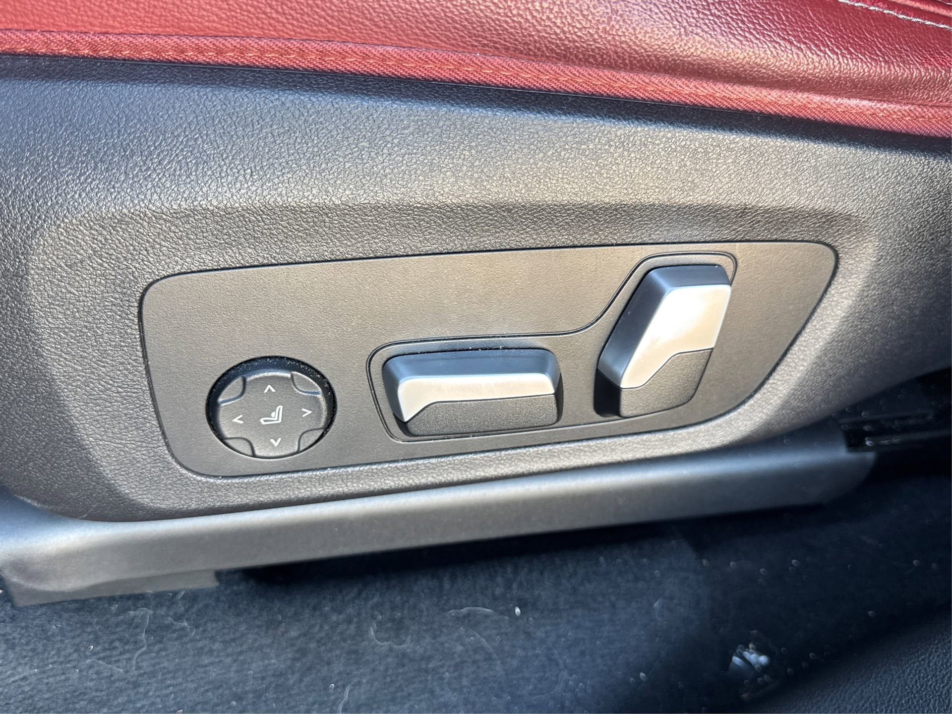 Used 2022 BMW X3 xDrive30i w/ M Sport Package 2 image 24