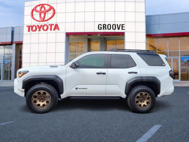 Used 2025 Toyota 4Runner Trailhunter AWD/4WD image 2