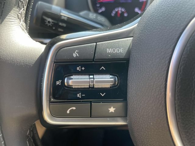 Certified 2024 Kia Carnival LX FWD image 27