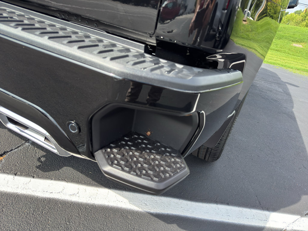 New 2026 Chevrolet Silverado 1500 High Country AWD/4WD image 6