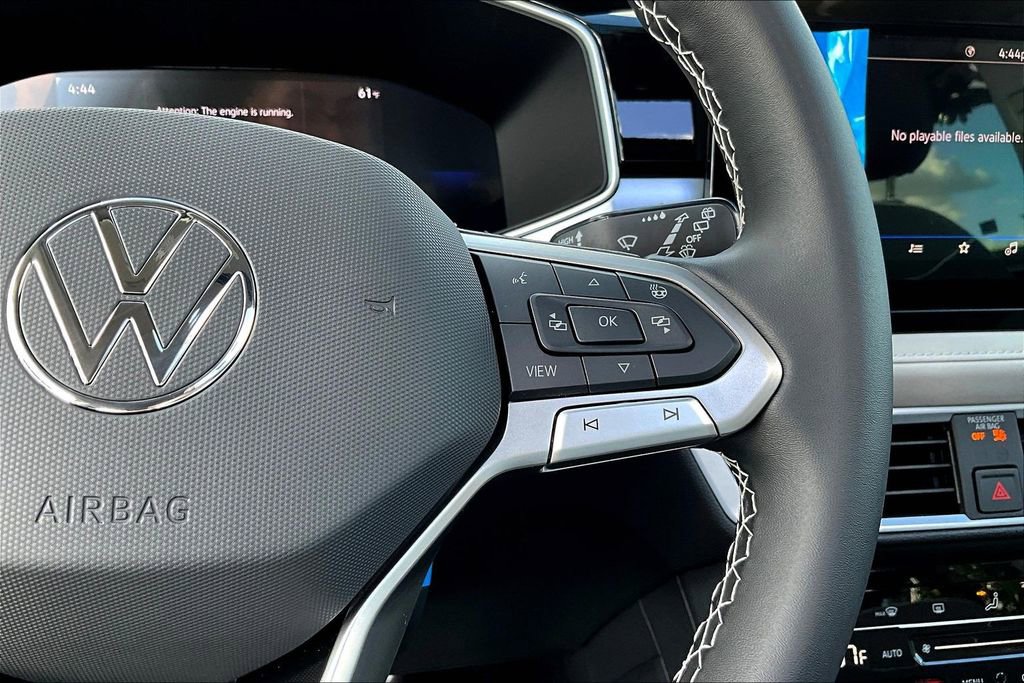 New 2026 Volkswagen Taos SE image 10