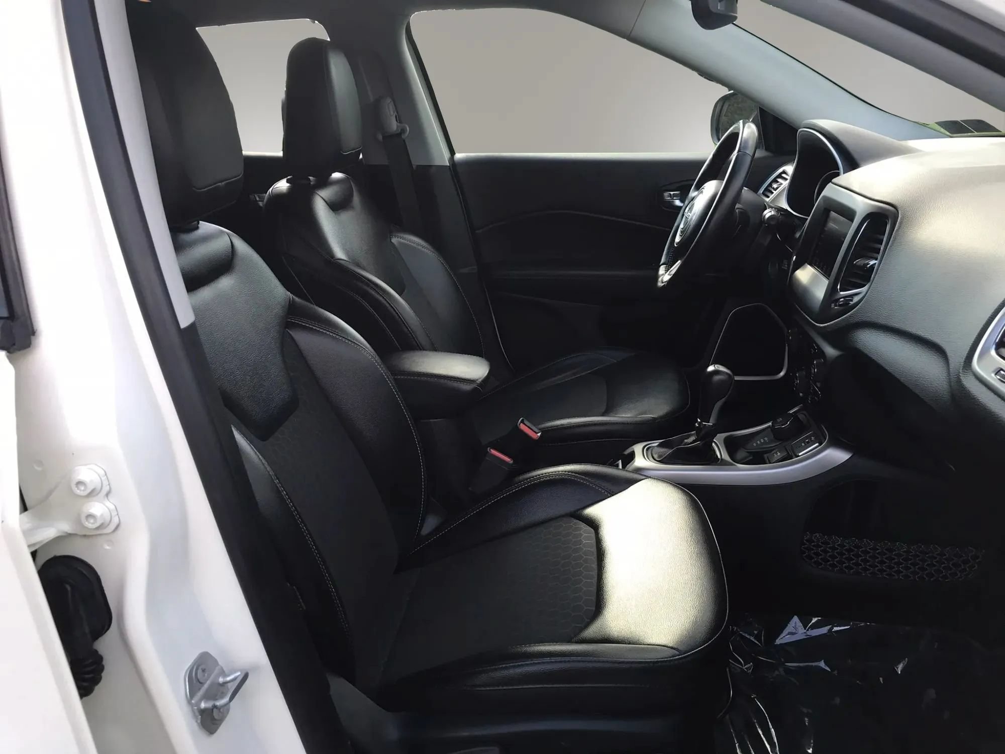 Used 2019 Jeep Compass Latitude w/ Popular Equipment Group AWD/4WD image 47