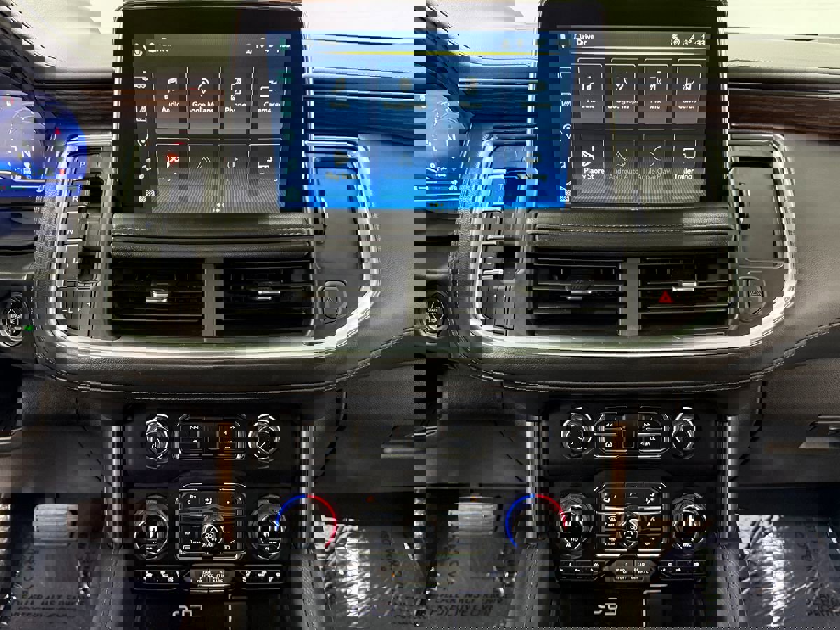 Used 2024 Chevrolet Tahoe High Country image 29