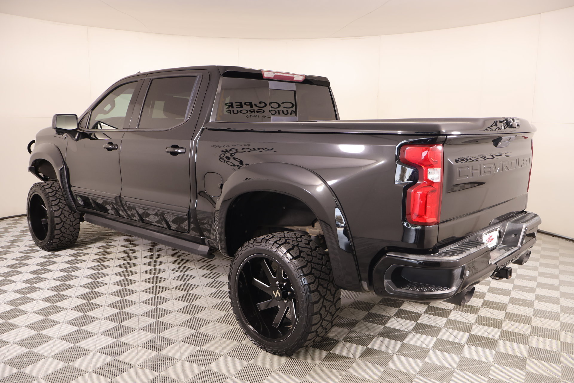 Used 2019 Chevrolet Silverado 1500 LTZ w/ LTZ Plus Package AWD/4WD image 20