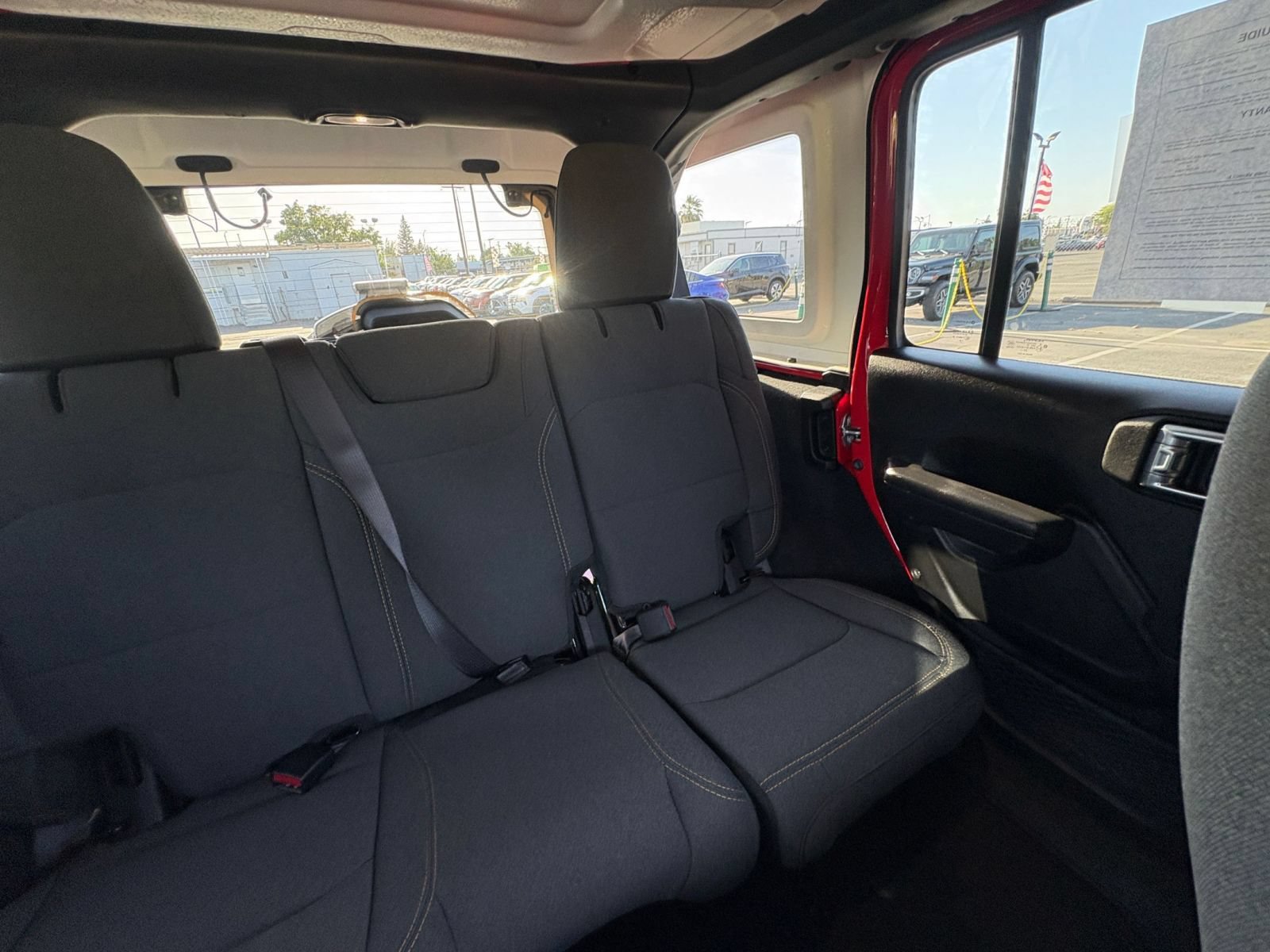Used 2025 Jeep Wrangler Unlimited Sport AWD/4WD image 36