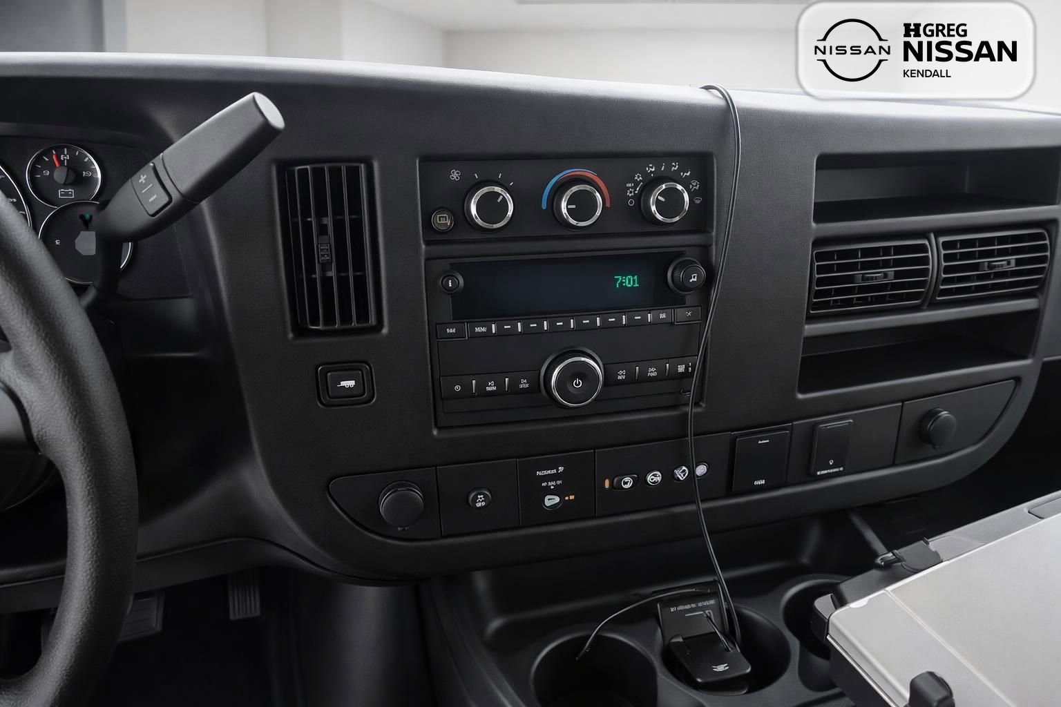 Used 2021 Chevrolet Express 2500 RWD image 9