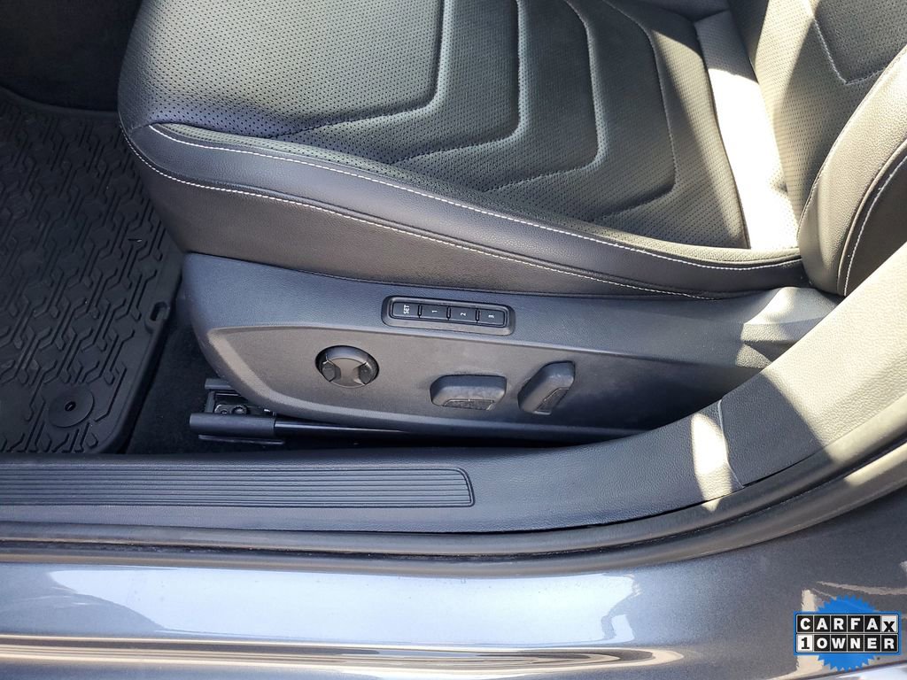 Used 2022 Volkswagen Jetta SEL image 19