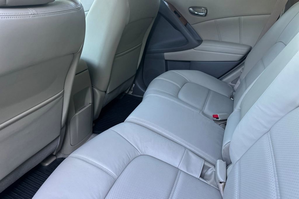 Used 2012 Nissan Murano LE w/ Platinum Pkg AWD/4WD image 12