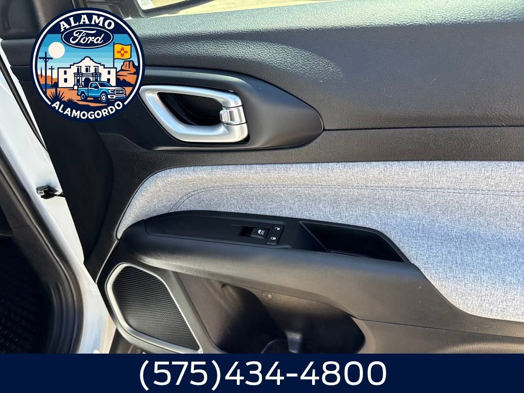 Used 2022 Jeep Compass Latitude w/ Convenience Group image 21