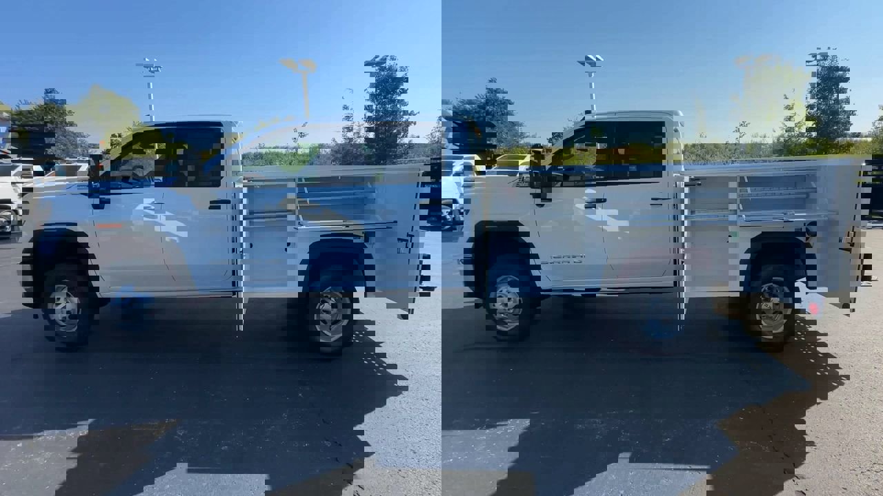 New 2025 GMC Sierra 3500 Pro w/ Convenience Package image 5